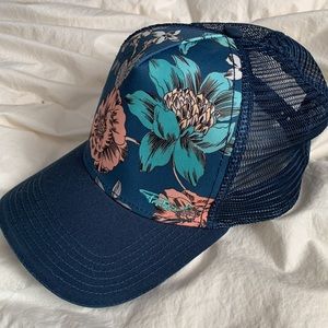 NWOT Prana Floral Trucker Hat